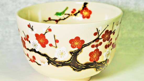 抹茶碗 仁清写 紅白梅にうぐいす 気品ある老成の美 紅白梅の茶碗