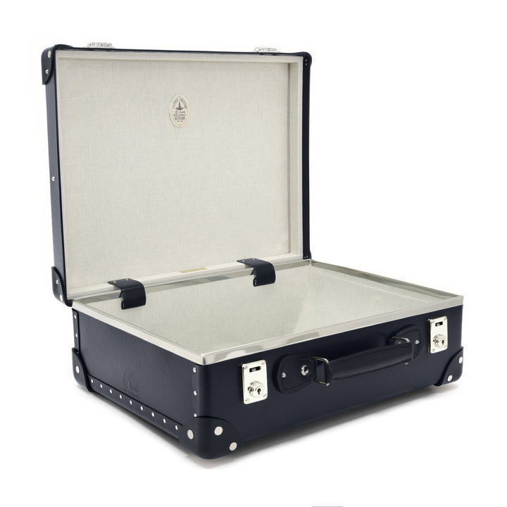 センテナリー 18インチ エアキャビン ネイビー/ネイビー | グローブ