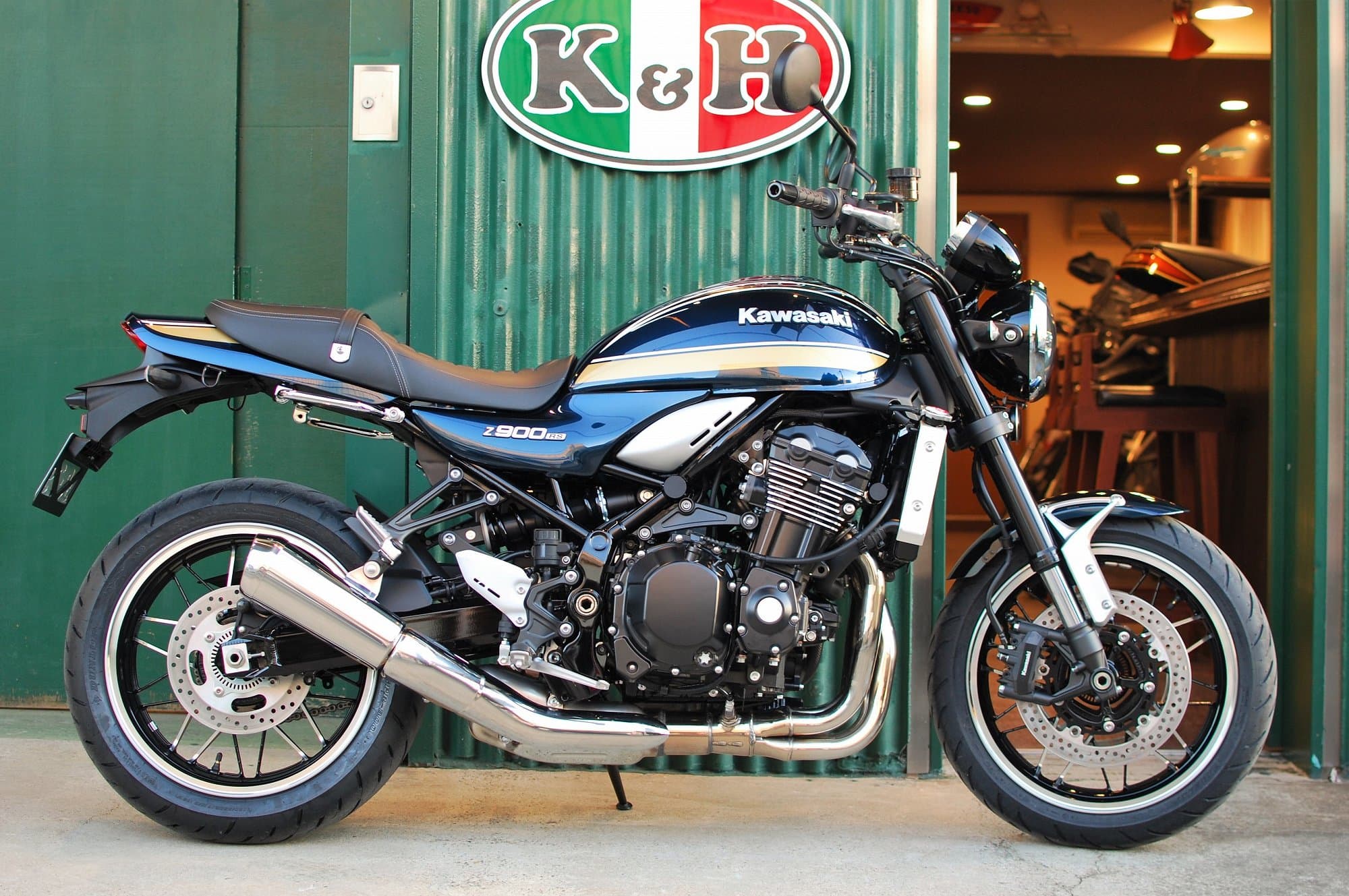 Z900RS タンク 青玉虫 KandH