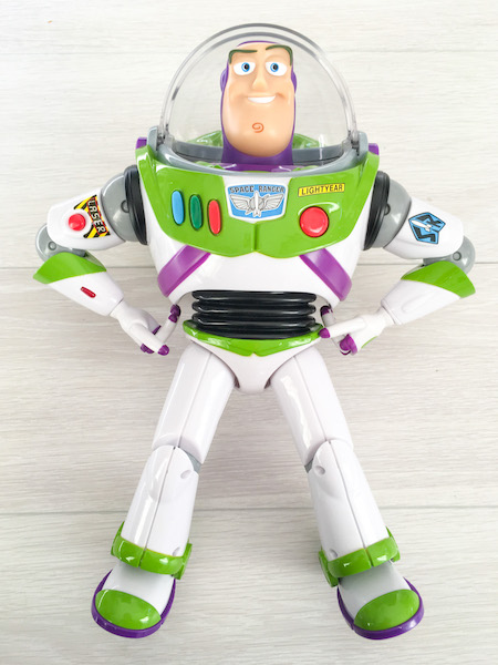 トイ・ストーリー4】男の子に人気のおもちゃ！バズ・ライトイヤー
