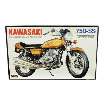 参考価格】ナガノ 1/8 カワサキ 750-SS マッハIII ポスター付/バイク