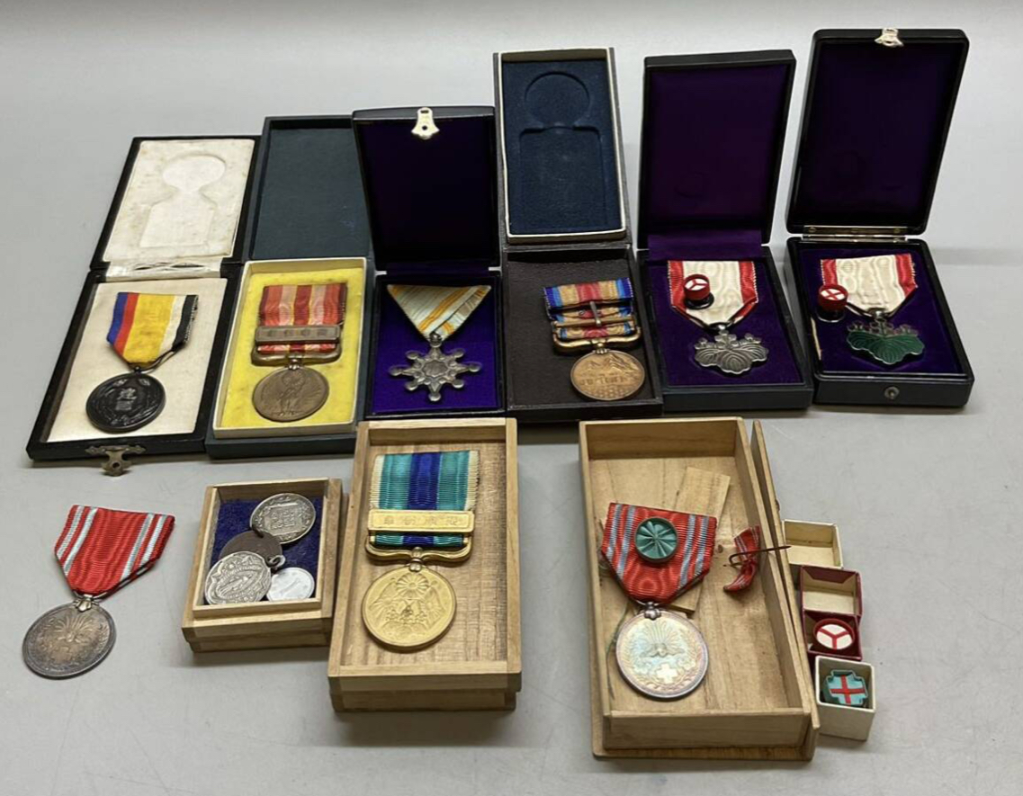 明治～ 勲記 陸軍 海軍 位記 勲七等青色桐葉章 勲八等白色桐葉章