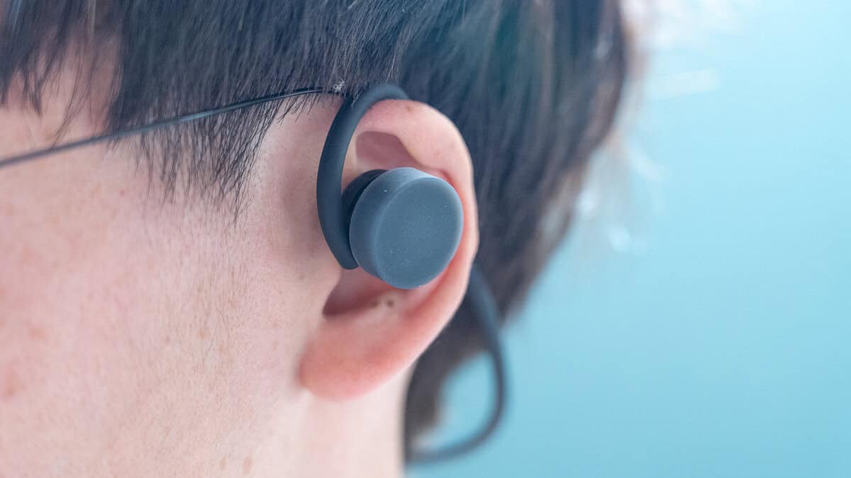 めっちゃ軽い & 音漏れがほぼしない！nwm初のネックバンド耳スピ「nwm