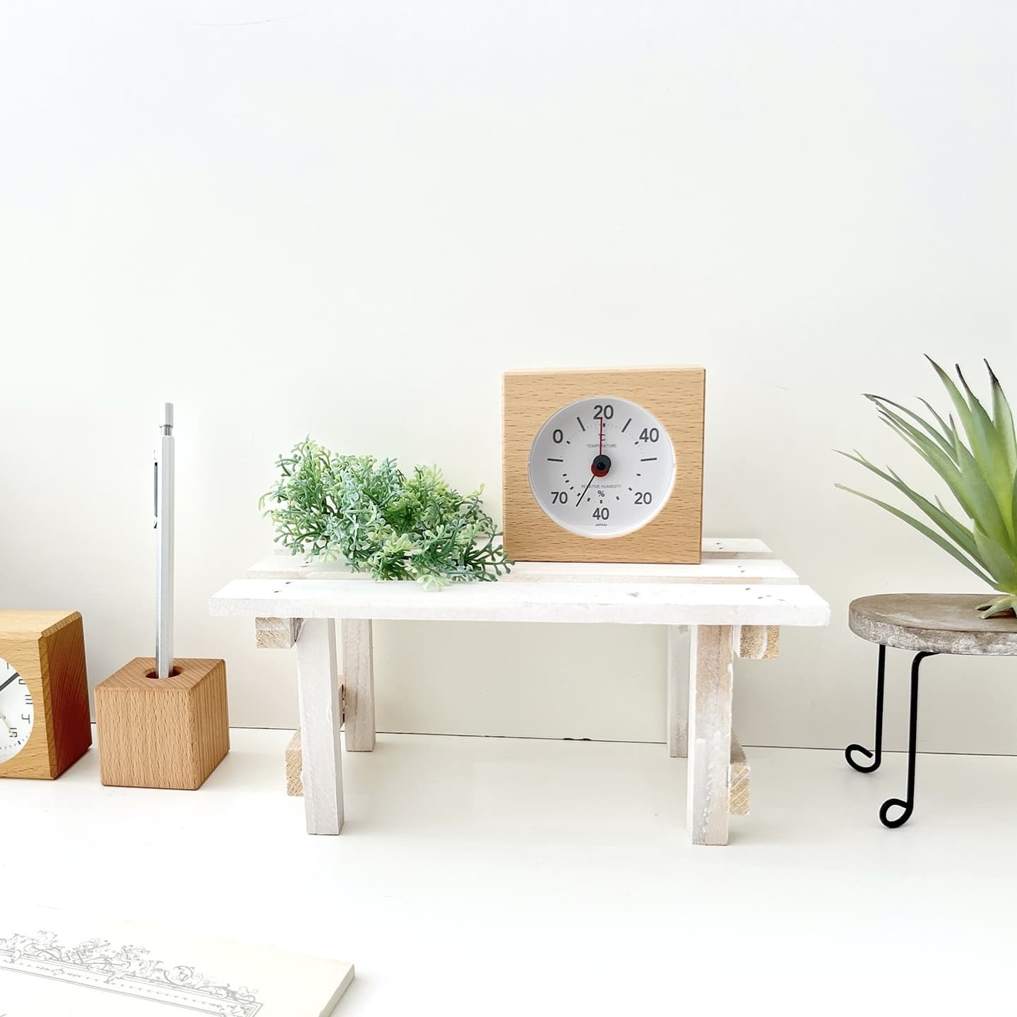 km-102_温湿度計2of加藤木工株式会社