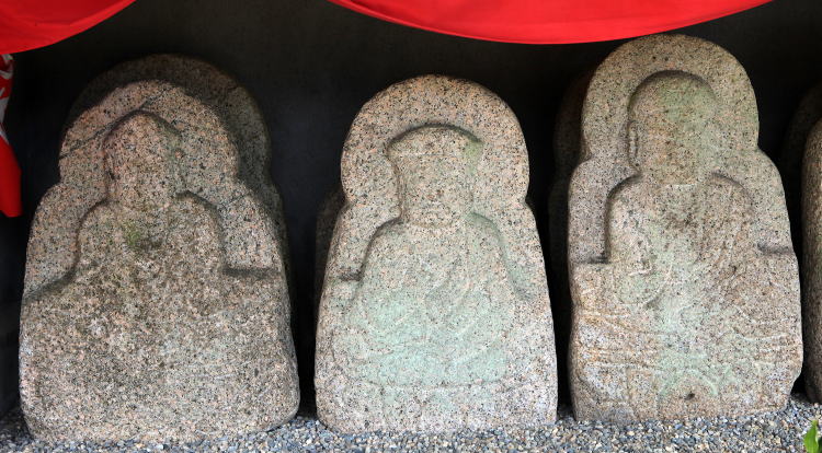 深谷（ふかたに）十三仏 石仏（Ⅱ）