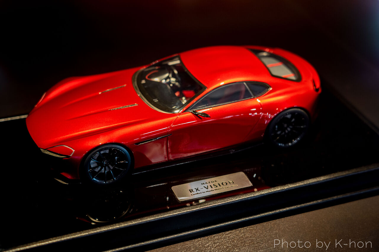 スケールモデル「1/18 MAZDA RX-VISION」が相模原店と平塚店で展示中と
