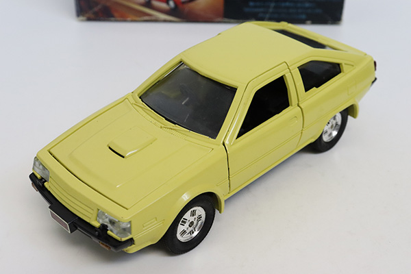 ミニカーショップ ケンボックス ダイヤペット三菱コルディア(黄) ※三菱