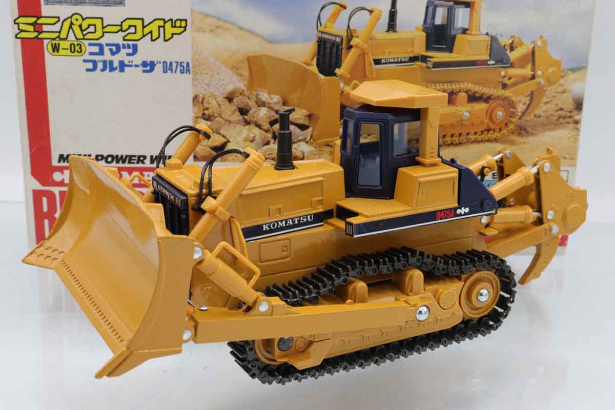 ヨネザワ／D-250A。ブリキのブルドーザー。【箱無し、現状渡し、美品