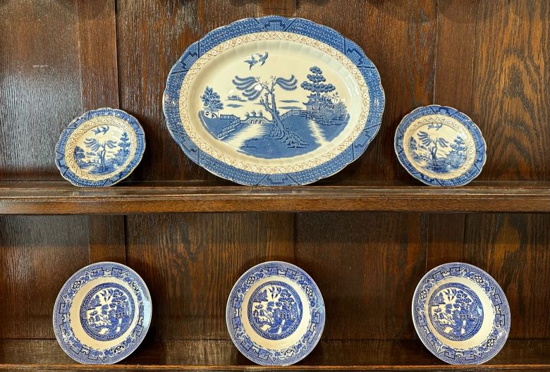 ウィローパターンの歴史と秘められた悲しい恋の物語 | 【世界基準の