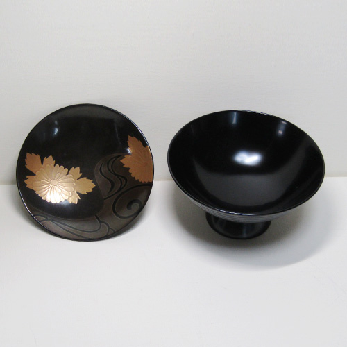 輪島塗 吸物椀 -菊の高蒔絵仕上げ (蓋裏)- [黒色(蓋表)・銀地 (蓋裏