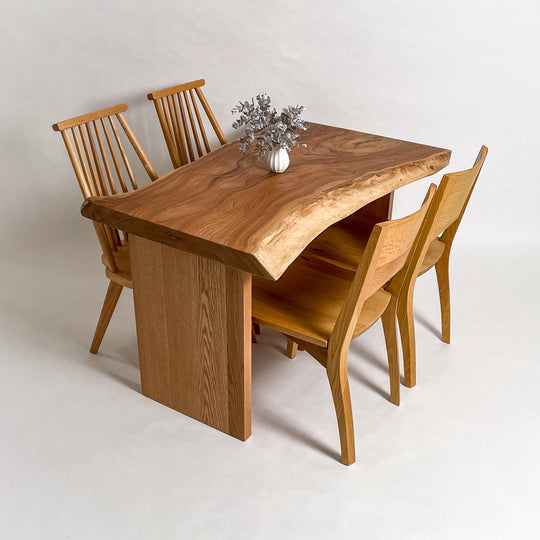 超希少】歴史を重ねた究極の欅一枚板 超希少】歴史を重ねた究極の欅一