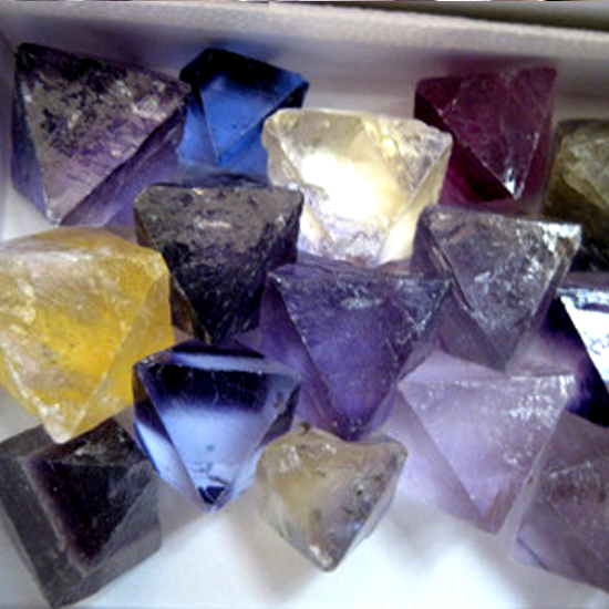 イリノイ州八面体蛍石 – きらら舎