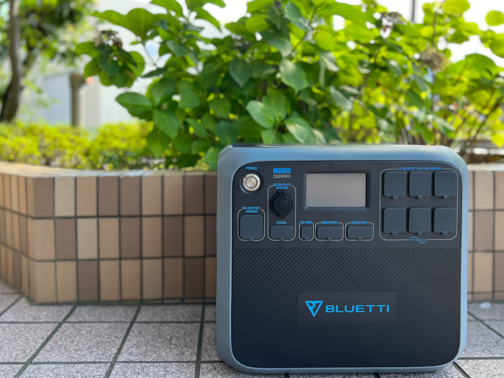 レビュー】最強クラスの大型ポータブル電源 BLUETTI AC200P | キャンプ