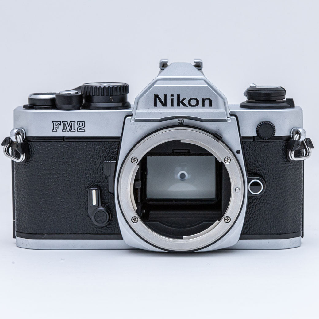 美品 NIKON New FM2 シルバーフィルムモルト新品交換済 M013