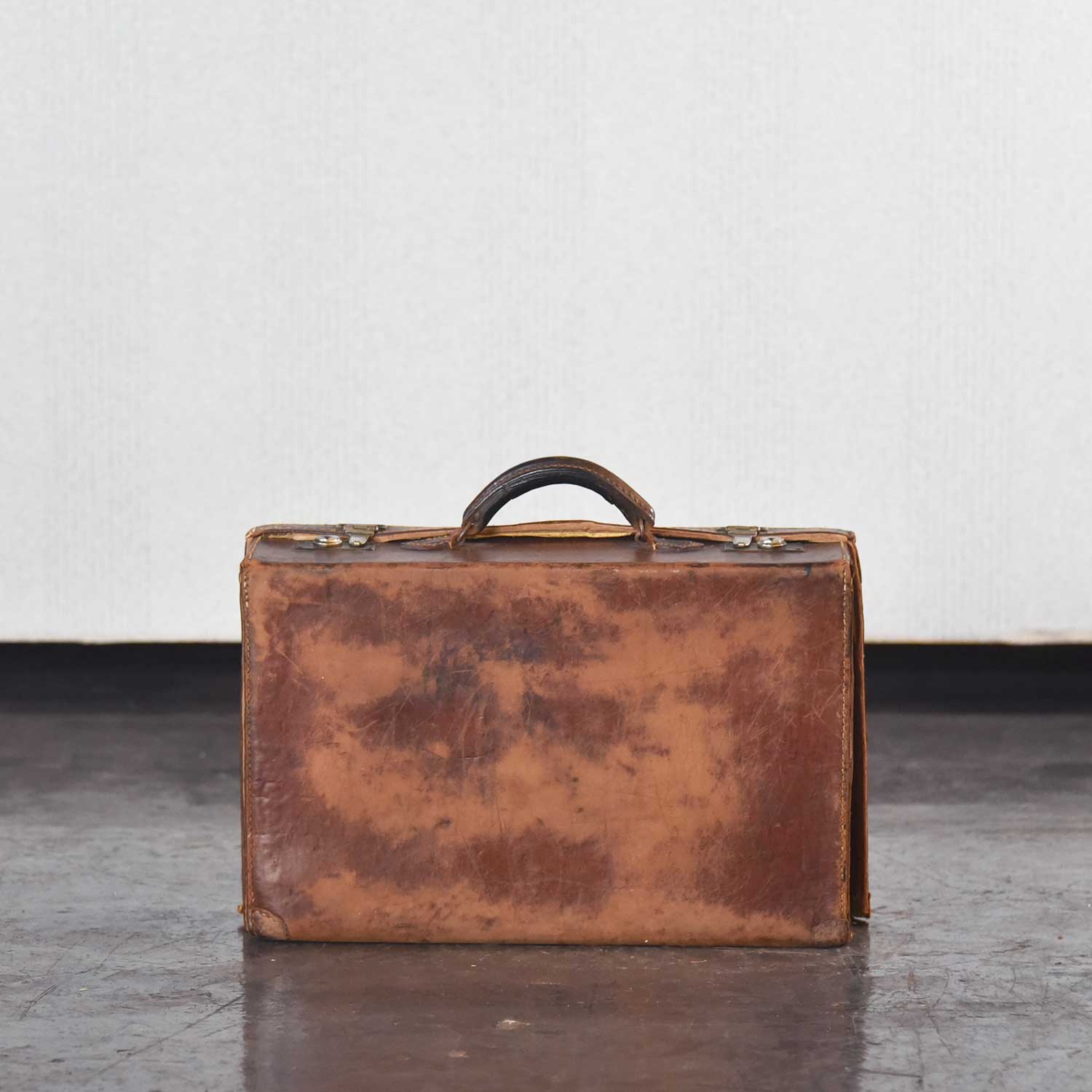 ヴィンテージレザートランク .TR-120E – 神戸アンティークウェアハウス