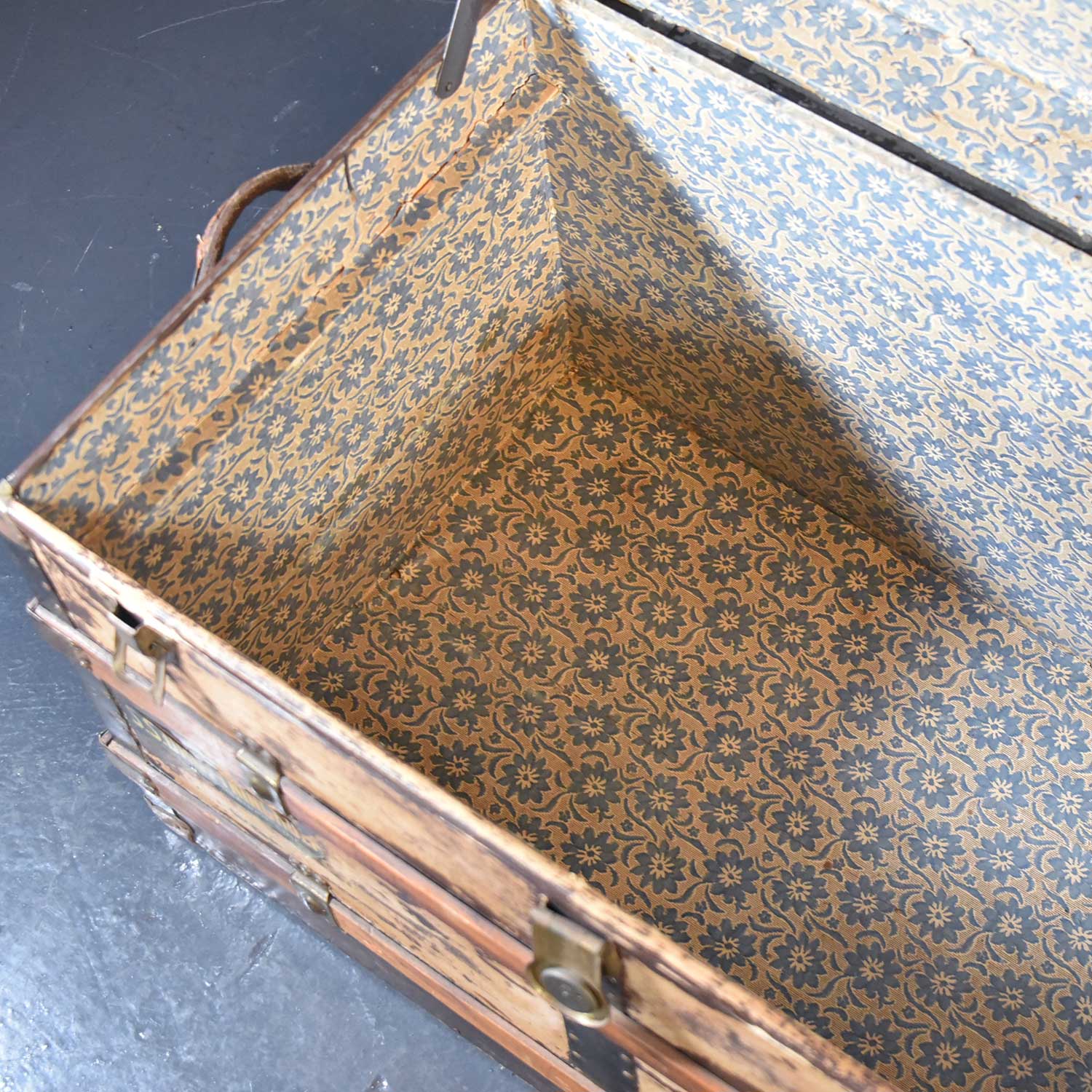 石川トランク製大型船舶トランク 海軍 戦前物？ヴィンテージ昭和レトロ