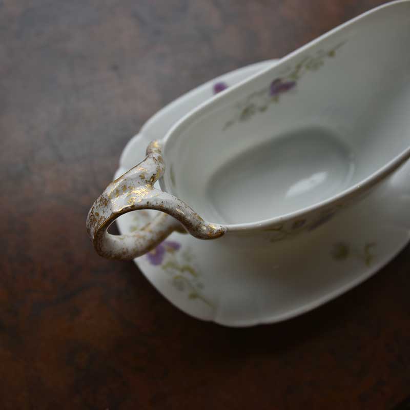 フランスアンティーク 蔓唐草模様が素敵なソーシエール フランス