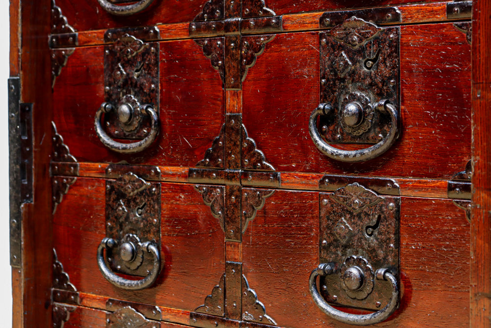 珍品!! 総桐!! 堅牢な造りで重厚感のある庄内船箪笥 BB2665 – 古福庵