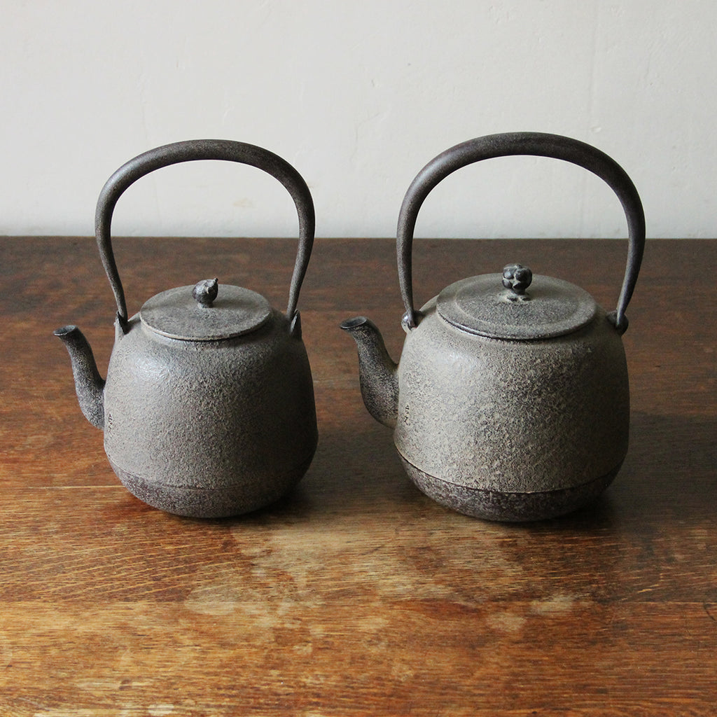 冬暮らしの道具 鉄瓶 – KOHORO 南部鉄器 鉄瓶 「釜定」19年熟成もの