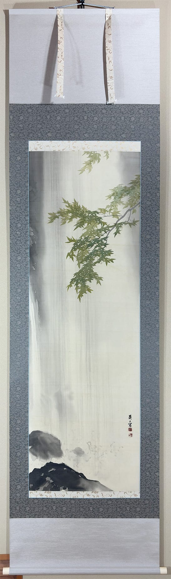 加藤英舟自筆『五月晴』掛軸（共箱） 加藤英舟自筆『五月晴』掛軸（共箱）