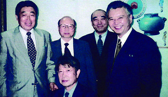 人間国宝 世界の三浦青磁 - まいたけ｜新潟の魅力・地域の話題を伝える