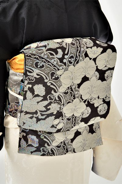 訪問着［白、黒、紫に刺繍の花］｜着物レンタルあき (来店着付け無料