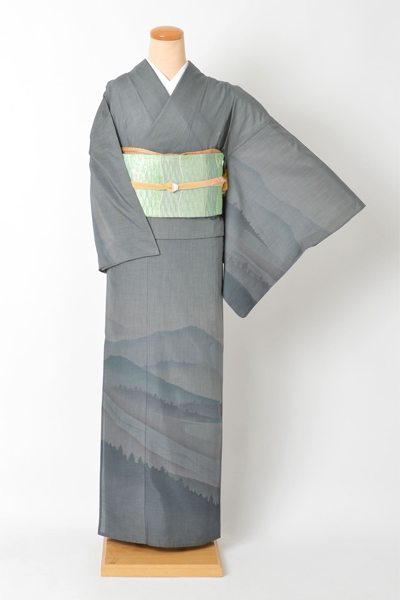 紬[グレー地/山水柄]｜着物レンタルあき (来店着付け無料・全国配送無料)