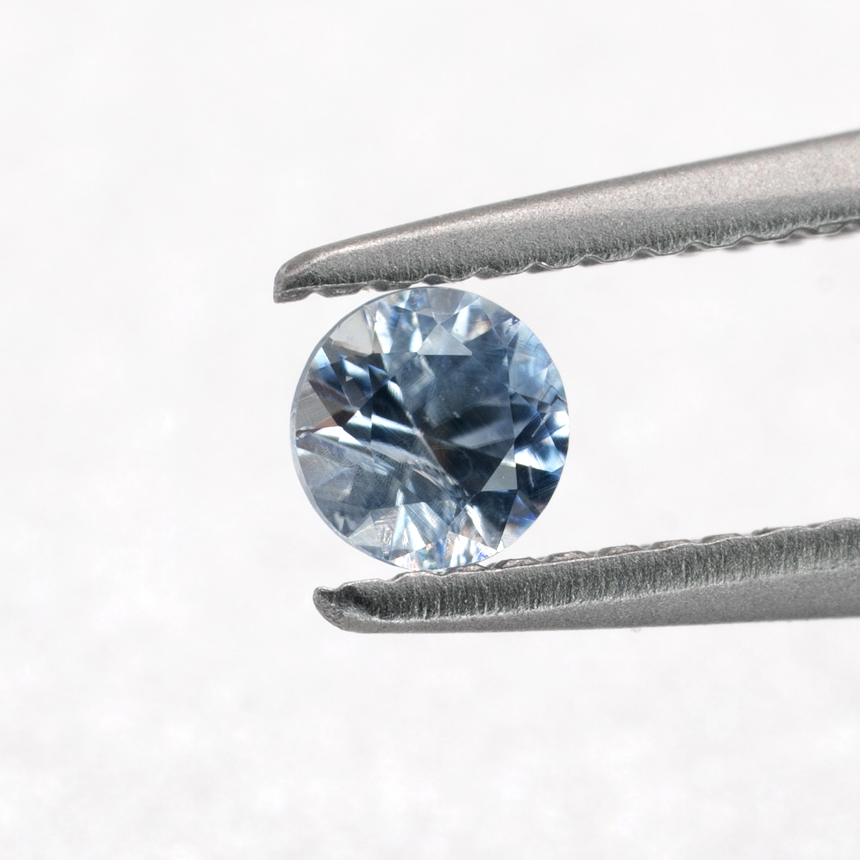 ベニトアイト 0.08ct アメリカ・サンベニト産 - Lapica