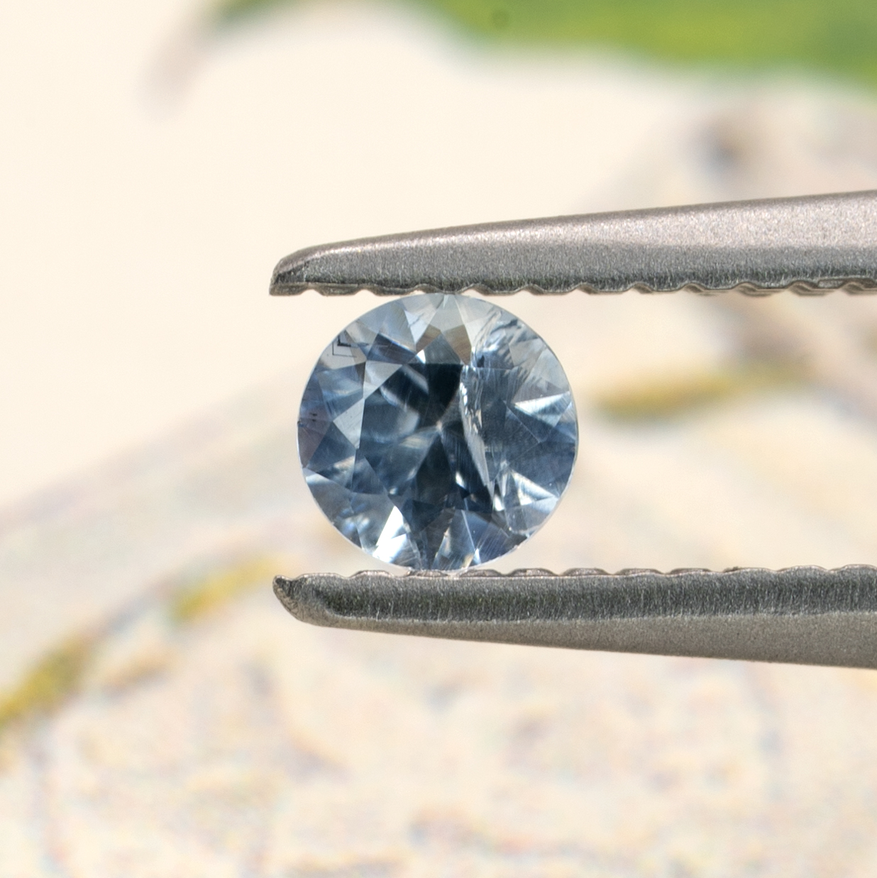 ベニトアイト 0.08ct アメリカ・サンベニト産 - Lapica