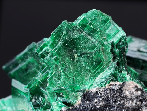燐銅ウラン鉱 Torbernite 鉱物たちの庭