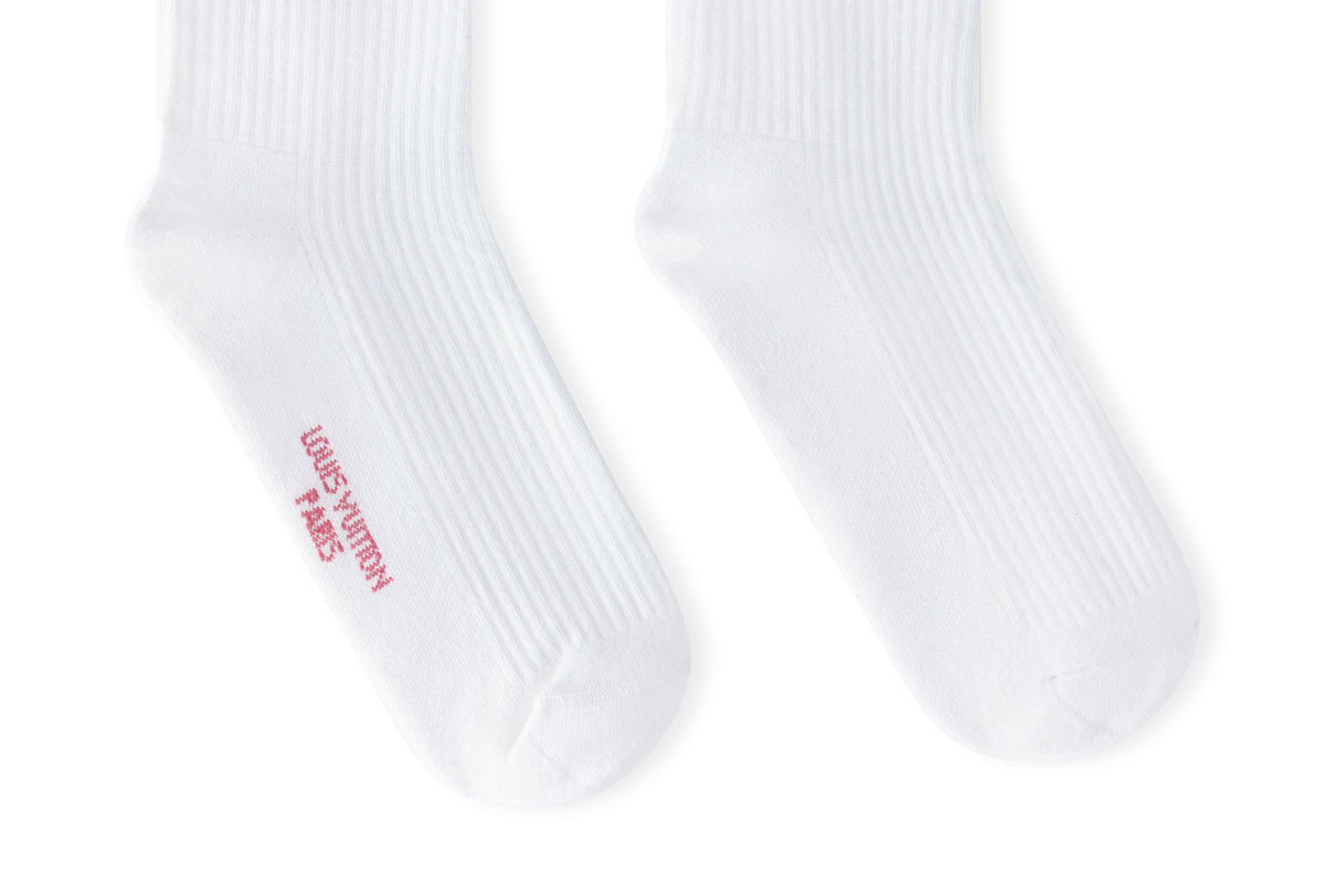 ヴィトンの新作】白靴下のお値段なんと