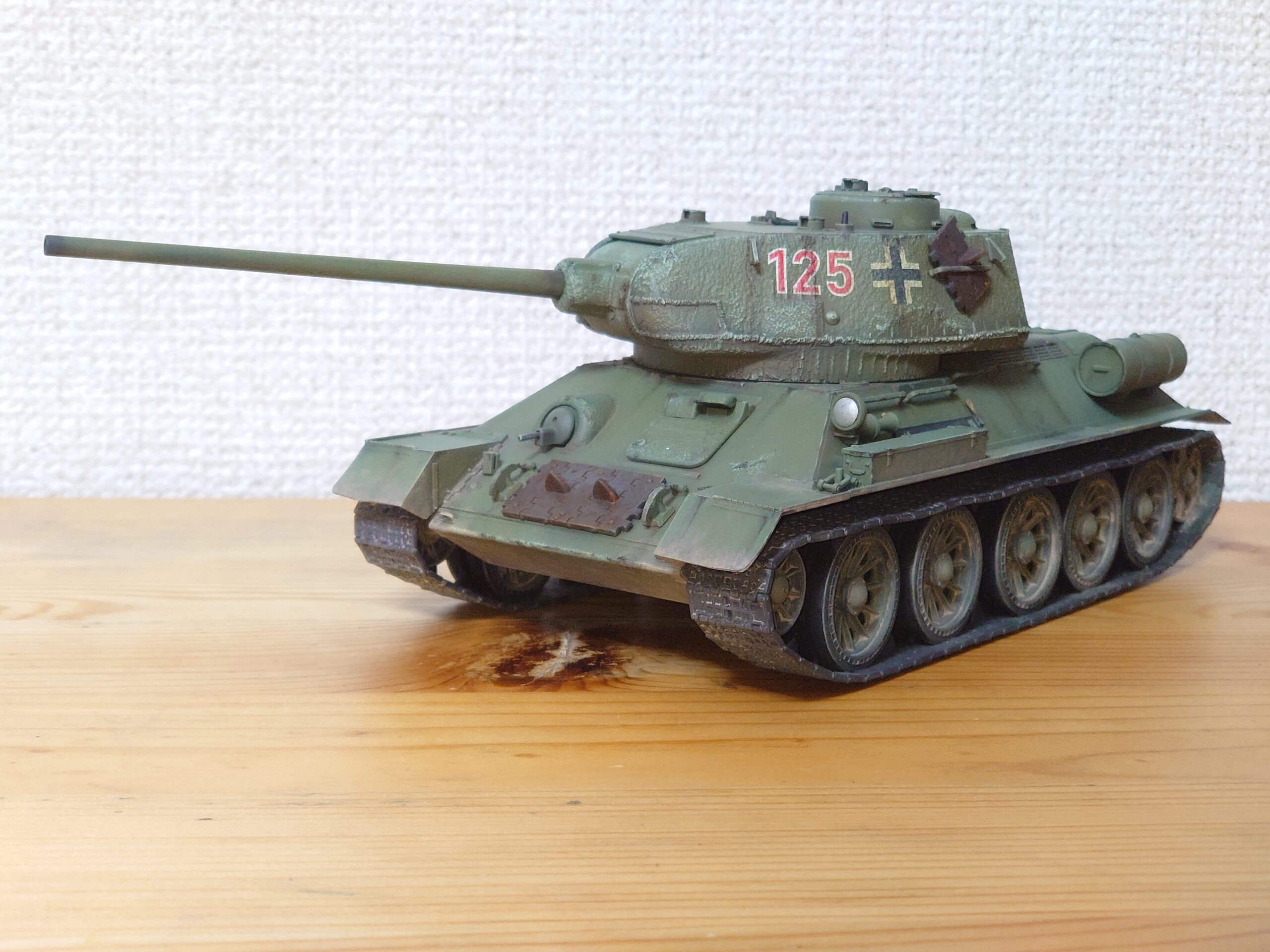 タミヤ 1/35 T-34-85 完成品 エジプト 戦車 模型 プラモデル 10026674.jpg