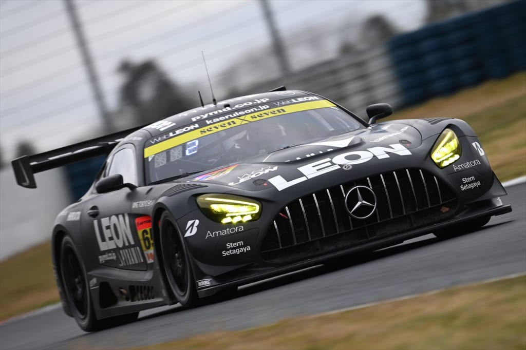 LEON PYRAMID AMG」が荒れた展開のなか逆転優勝を飾る！ スーパーGT