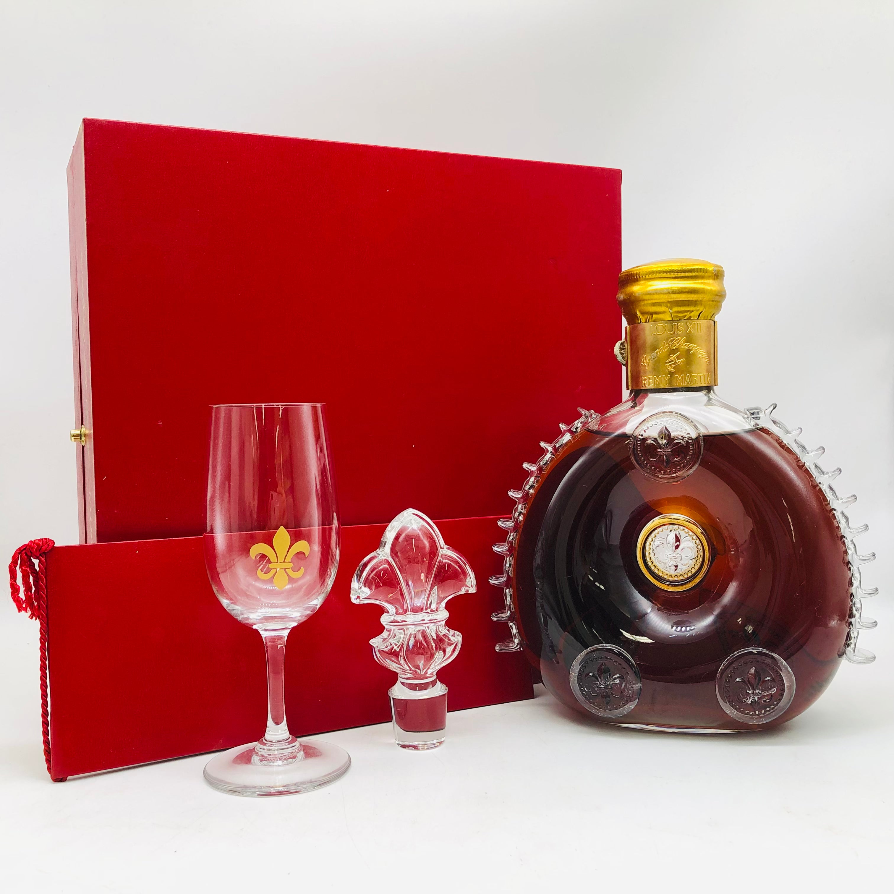 ○ 【未開栓】REMY MARTIN LOUIS XIII レミーマルタン ルイ13世 バカラ
