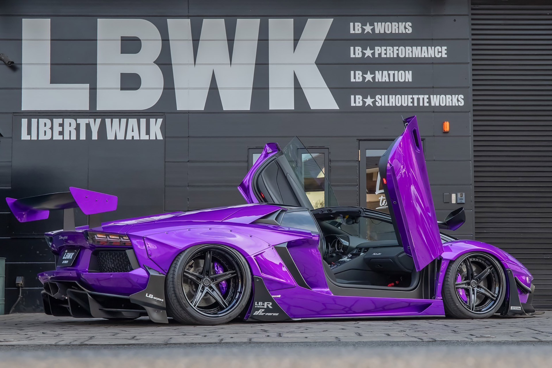 LB-WORKS Lamborghini AVENTADOR roadster Limited Edition - LIBERTY