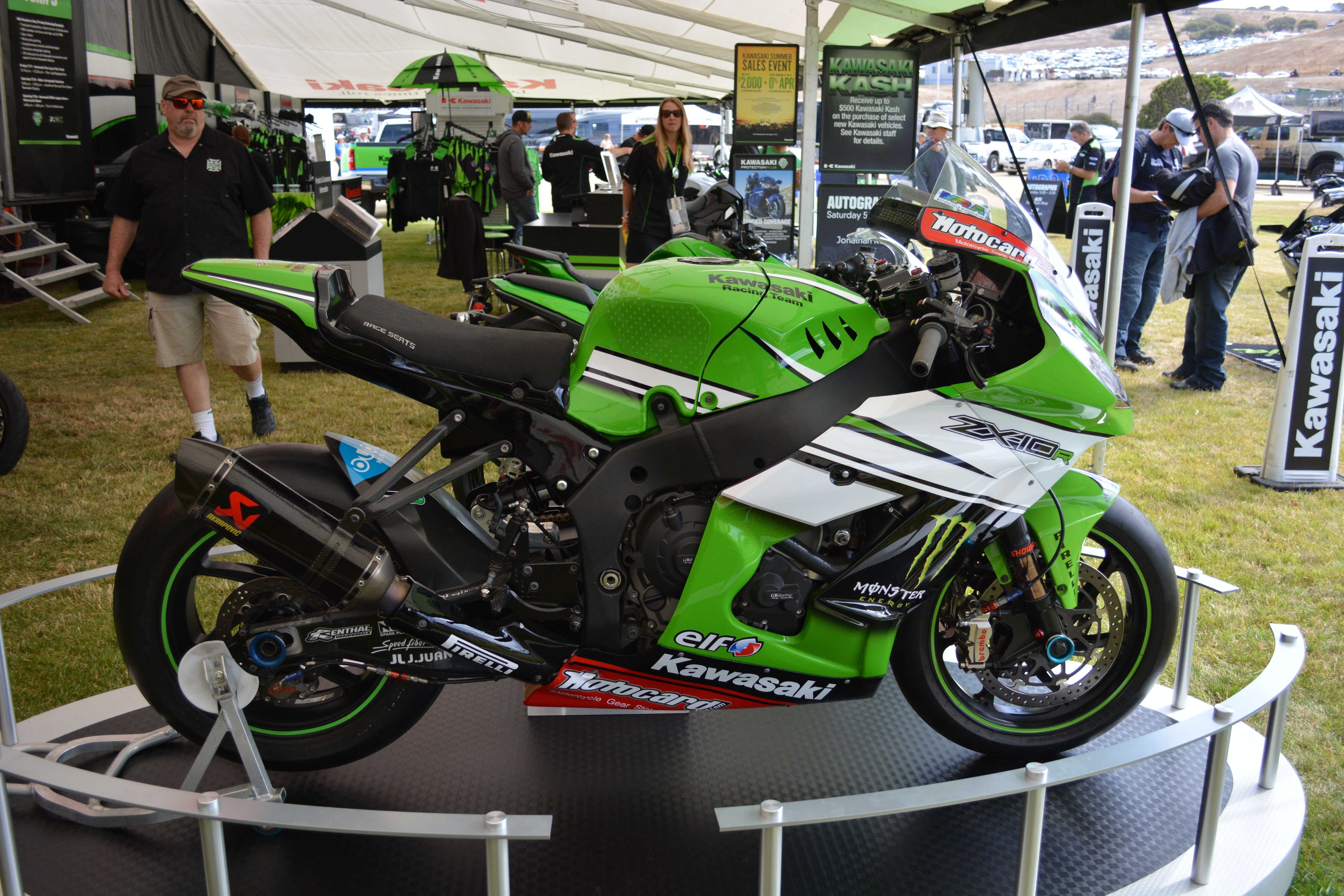 File:Kawasaki ZX10 (19817212741).jpg - Wikimedia Commons