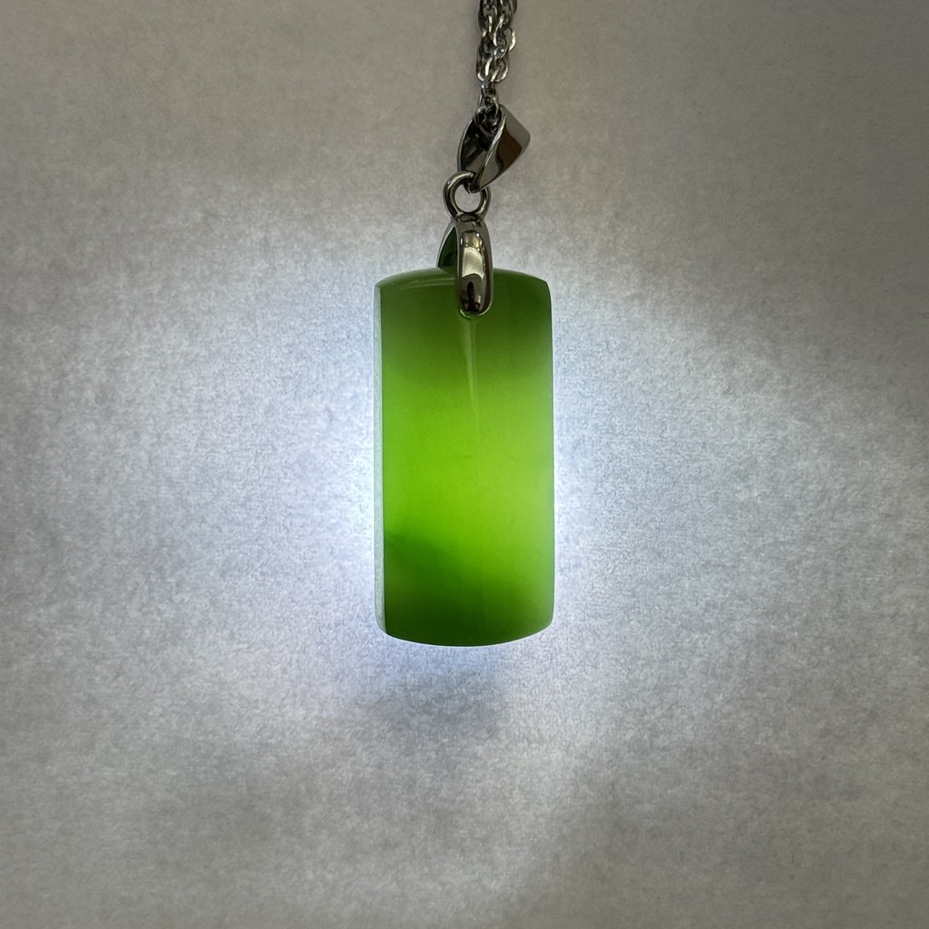 キムデザインのペンダント 緑 キムデザインのペンダント 緑 キム
