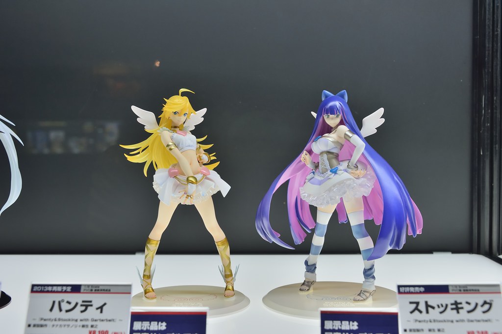 パンティ&ストッキングwithガーターベルト プレミアムフィギュア 2種