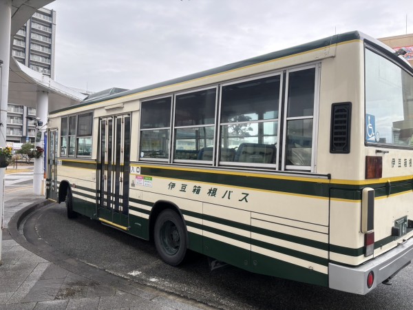 伊豆箱根バス 社名 プレート 2枚 伊豆箱根バス 社名 プレート 2枚