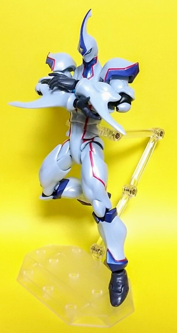 特典付】海洋堂 リボルテック E・HERO ネオス 遊戯王 現われろ