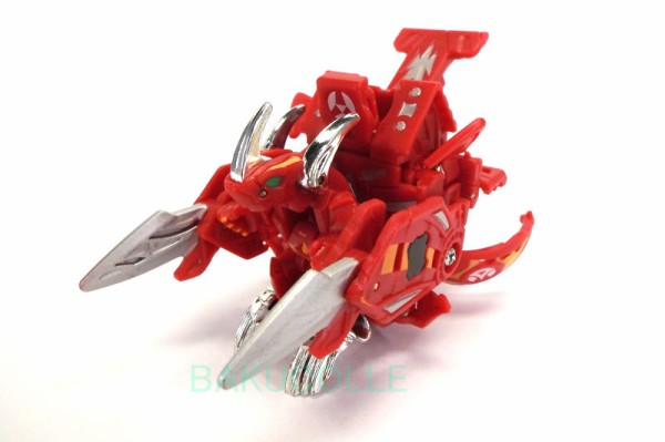 ノヴァ・ブレイズ・ドラゴノイド PYRUS LUMINO DRAGONOID 火属性 爆丸