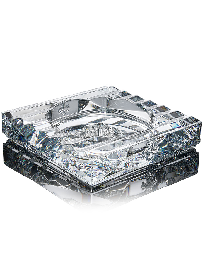 CHROME HEARTS × Baccarat 最新コレクションが公式サイトにて販売中