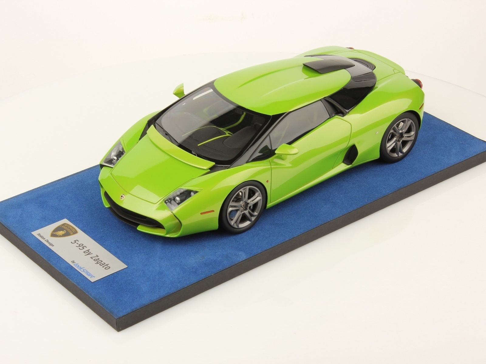 Lamborghini 5-95 by Zagato 1:18 - Looksmart Models