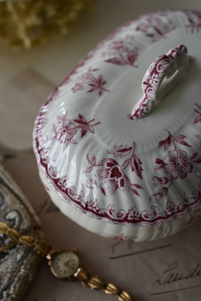 フランスアンティーク食器 ソープディッシュ.NIGELLA St.amand(サンタマン)