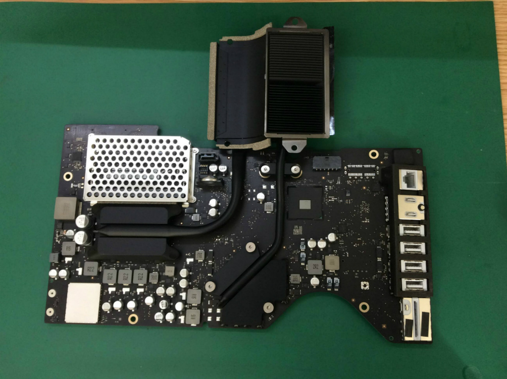 iMac 2116 21.5 メモリ32GB SSD約500gb.最強i7改造 iMac 2116 21.5