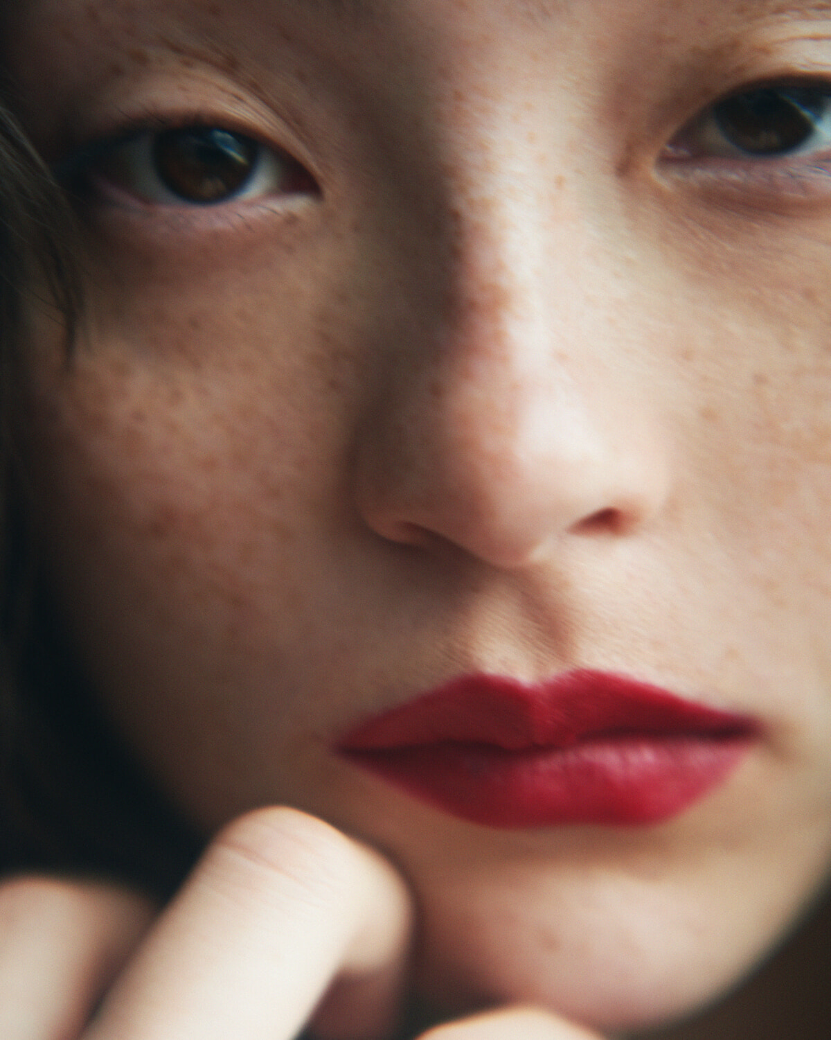 能面 白色 赤い口紅 2019年の赤リップはオレンジ系の【トマトレッド