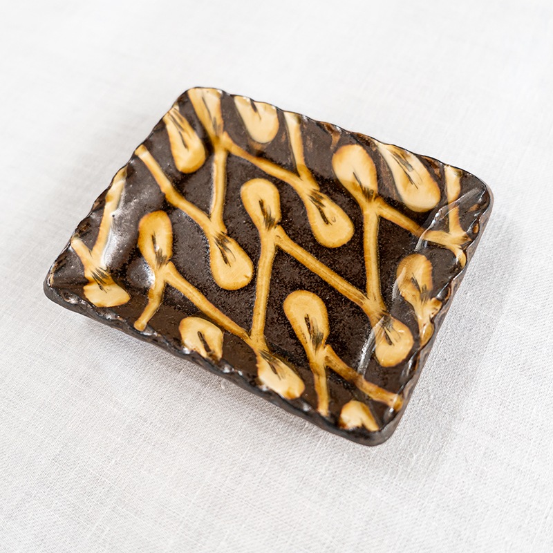 スリップウェア角プレート豆(ジグザグ文様) 伊藤丈浩 | すべての商品