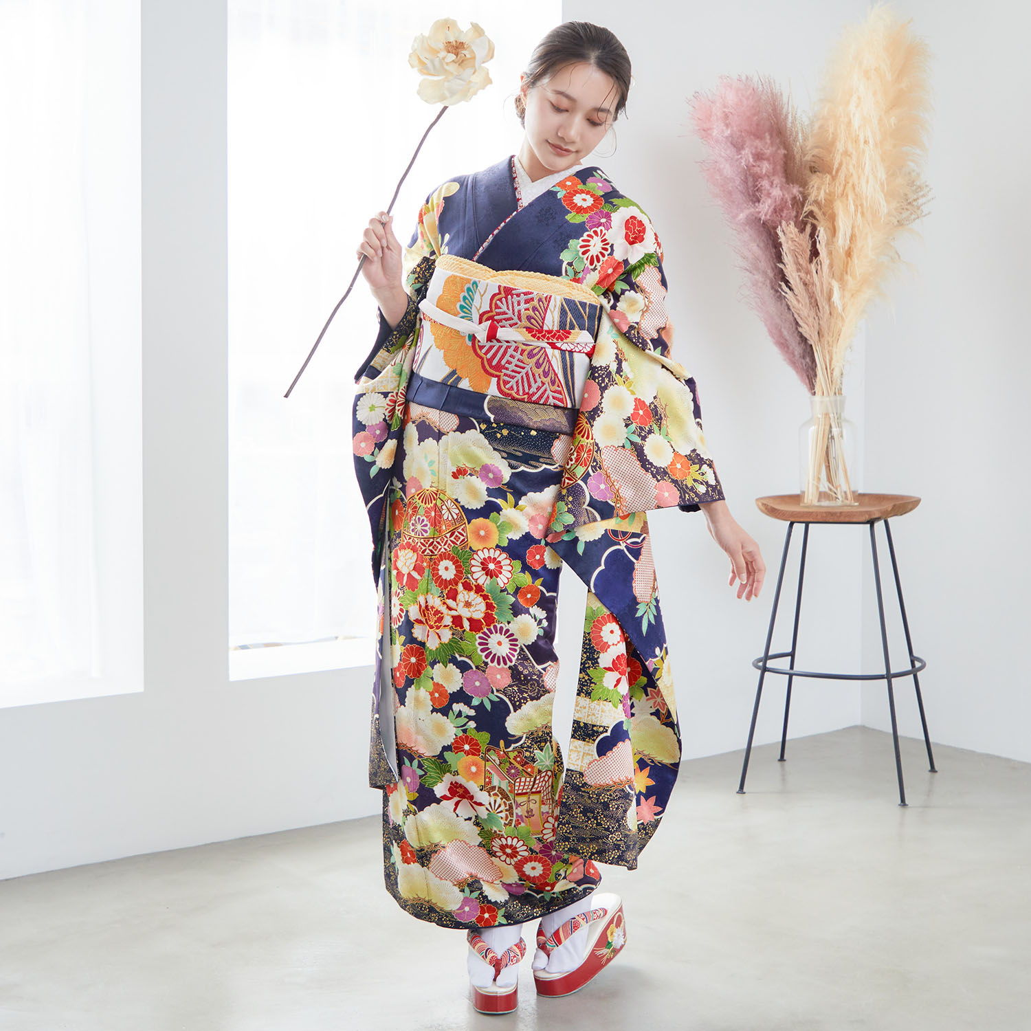 吉澤の友禅 紺 吉澤の本格型友禅 手毬牡丹に御所車（【振袖・袋帯