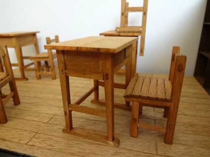 昭和の学校 木の机のイスセット 学習机と椅子のセット 学校