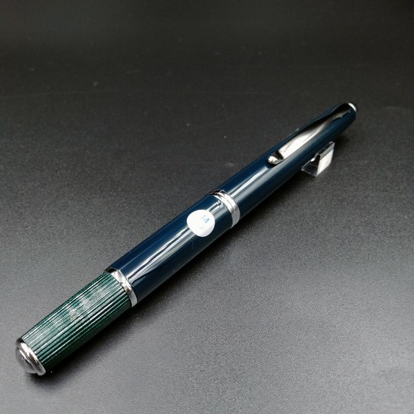 パイロット万年筆 キャップレスフェルモ ダークグリーン M 中字 詳細